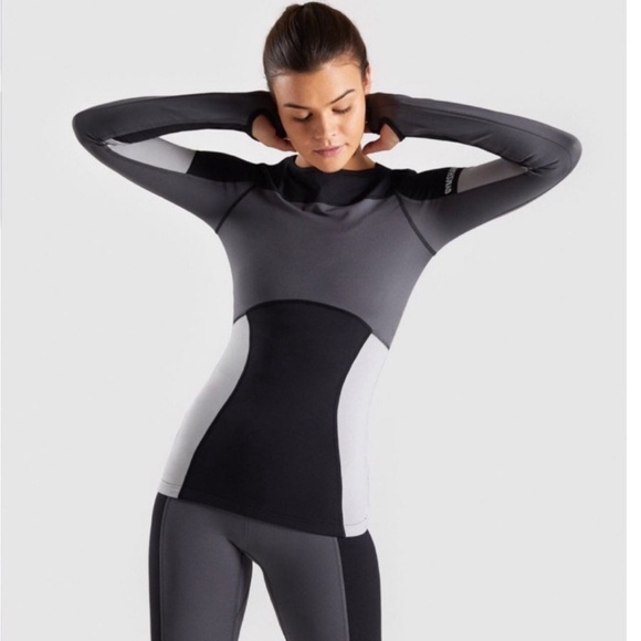 Gymshark Tops - Gymshark black long sleeve